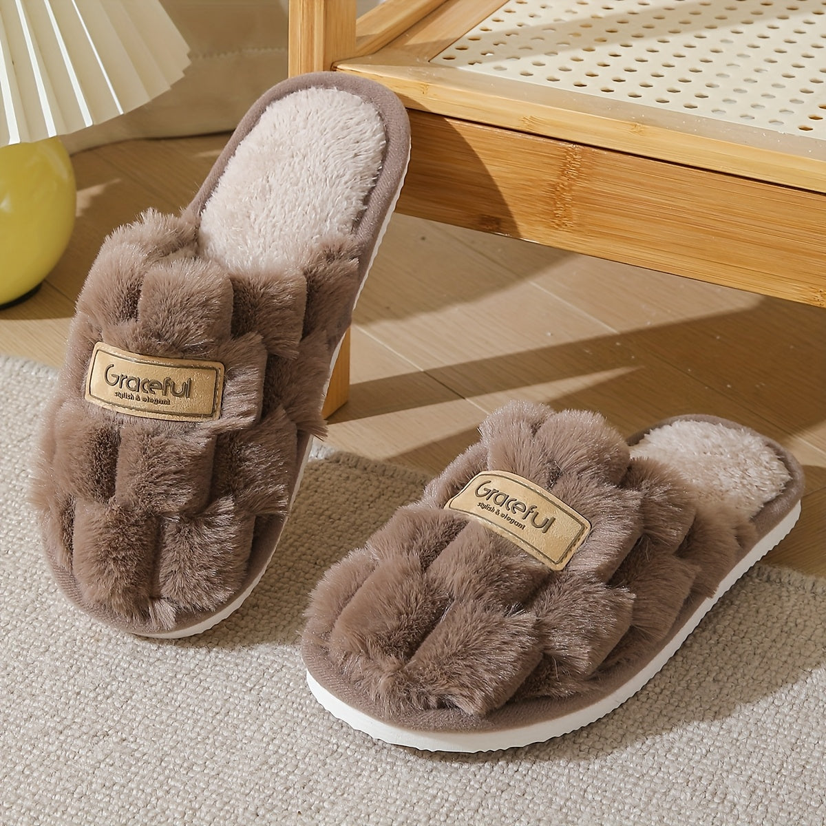 Soft And Cozy Plush Indoor Slippers for Women, Perfect for Autumn And Winter. Comfortable And Warm, Suitable for Various Occasions, Making a Great Gift for Family And Friends.